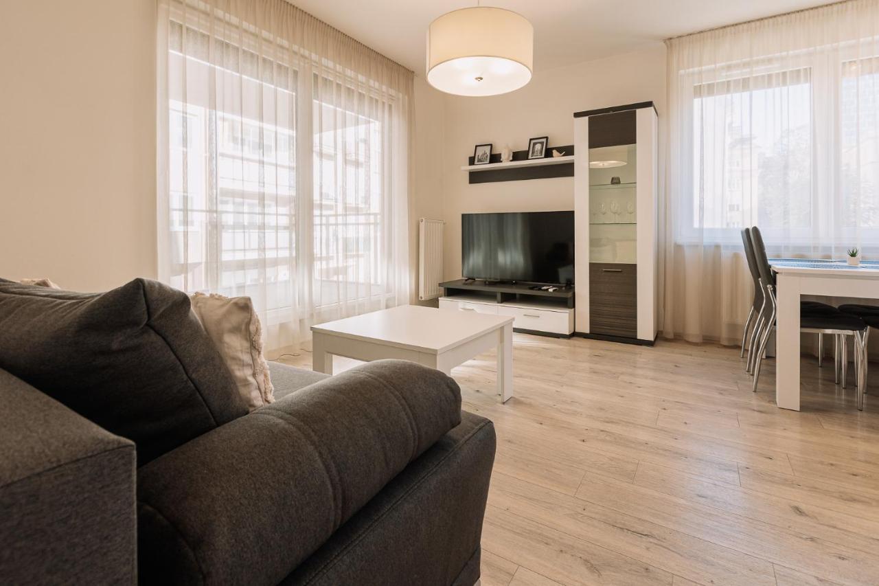 Skau 2 Old Town Family & Business Apartment 2 Floor Free Parking Bratislava Exterior foto