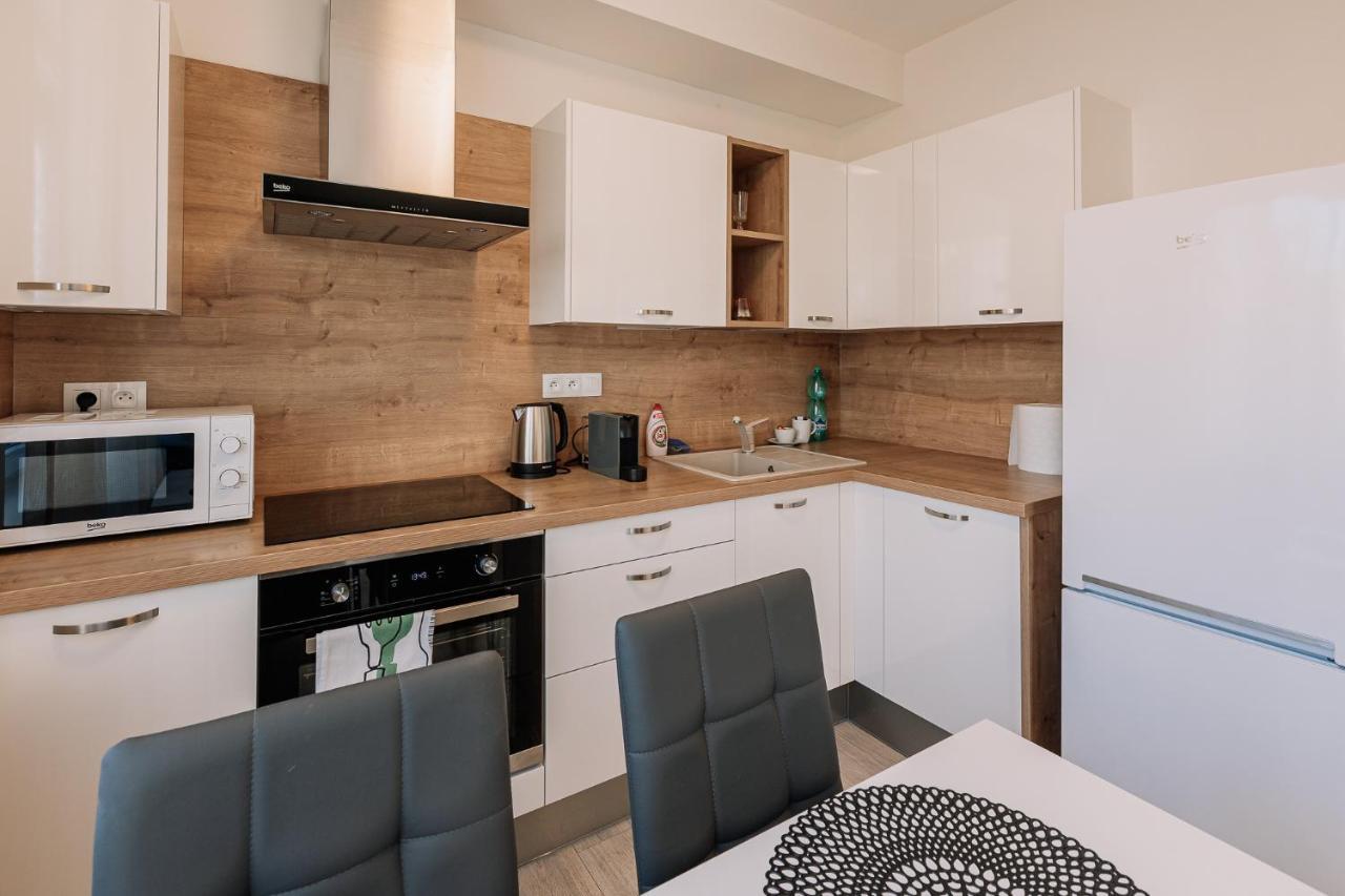 Skau 2 Old Town Family & Business Apartment 2 Floor Free Parking Bratislava Exterior foto